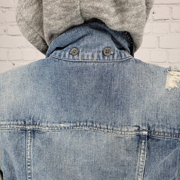 Free People Blue Denim Distressed Removable Knit Hood Jean Jacket Size Small S - Picture 11 of 14